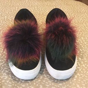 Steve Madden Pom Pom slip ons